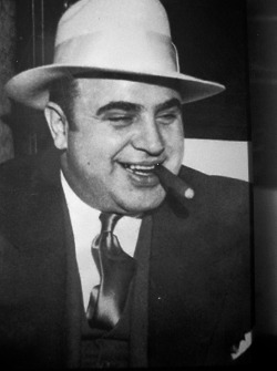 blood-countess:  Al Capone 