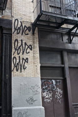 perv-ert:  skate/urban/graffiti blog 