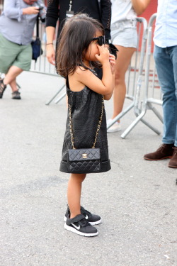 dapprly:  Photo: Chloe Zhao(Lincoln Center, NYFW) Alexander Wang’s niece, Aila Wang is rocking this little black dress! 