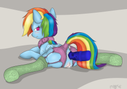 The result of today&rsquo;s stream&hellip;the magical floating dick belongs to this pony. Enjoy some Rainbow butt ^^