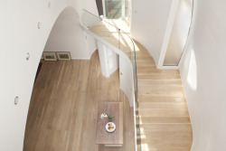 vanille-dream:  kazu721010:  Archway Studios / Undercurrent Architects  white/beige/brown blog 