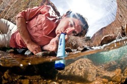 visardist:kate-wisehart:lady-chyna:greatgorskigoodness: actinglikeadirtcow:  sara-in-space:  majorasbitch:  theworldsgotmedizzyagain:  oohhcomely:  blowkissesnotboys:  ippinka:  LifeStraw purifies water instantly and inexpensively: it is a solution that