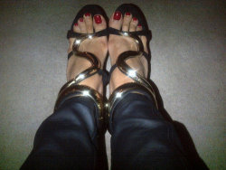 Candycoatedtoes:  Rita Same Heels Different Day 