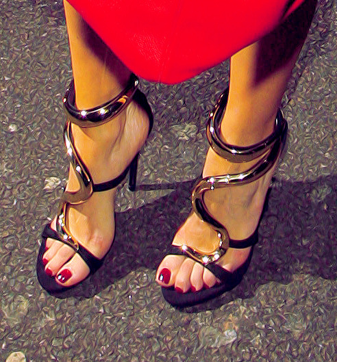 candycoatedtoes:  Rita same heels different day 