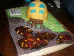 conbastard:  Protoss Reaver Birthday cake a friend and I made for another friend.  It’s safe to assume he like Starcraft. That is a Zergling that has been exploded all over the Creep, and it’s remains are  made of licorice and ham glaze.
