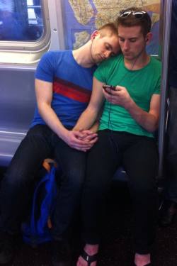 nycsubwayguys:  Left or right? (Subway cuddle.) 