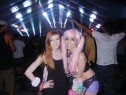 cheap-bliss:  me and Ashley!  dawwwh. &lt;3 you&rsquo;re the cuuutest ever. I&rsquo;m so happy I found you at John Digweed, and actually got to rave with you for awhile. 