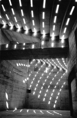 n-architektur:  Sun patterns within the Sydney Opera House photographyed by David Moore, 1962 