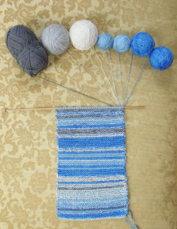 lazarus-james:  wideawakeandsearching:  jandillmann:  Knit one row a day for a year, matching the yarn color to the color of the sky that day.  oh nbo oh no nonoon ho onohnonon  witchcraft  Ooh, this is back on my dash again