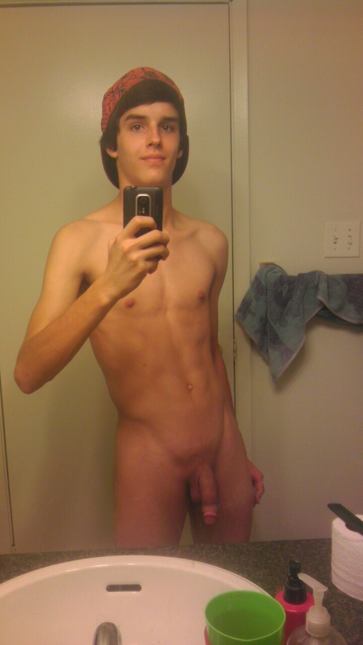 amateurguysshowingoff:   This is Teen Jesse! Most liked Tumblr Guy of the first 50
