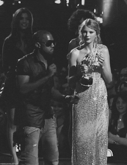 dr-akehealsthepain:  yeahitsme-sabrina:  GREATEST MOMENT IN AWARD SHOW HISTORY.  This is why Kanye will forever be my hero…