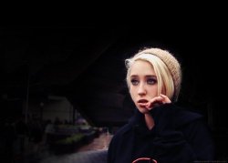 unfath0mable-th0ughts:  Lily Loveless is so hot.