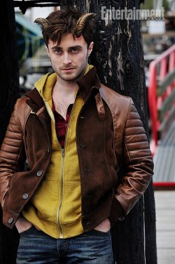thedailywhat:  Horny Harry of the Day: Either Harry Potter drank a bad Polyjuice potion, or it’s the first look at Daniel Radcliffe’s new movieHorns. Based on the book by Joe Hill, Horns stars Radcliffe as a guy falsely accused of killing his girlfriend,