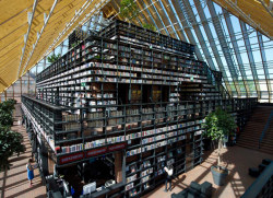 jockohomo:  Who doesn’t love a giant book mountain?! This is the shit and it’s real. Rotterdam’s  MVRDV has just completed the ‘book mountain + library quarter’ centrally located in the market square of Spijkenisse, the Netherlands. More from