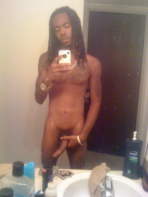 gayblackguys:  Gay black dude with dreadlocks fully naked. See Live Gay Black Cam Shows Here