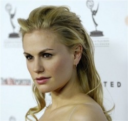 Out actress, Anna Paquin.