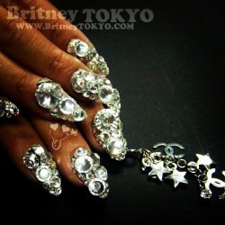 britneytokyo:  Swarovski crystals nail art by Britney TOKYO ☆  ✌ ✿ ✡ ✟ ☺ ✞ TOKYO meets HOLLYWOOD ✞ ☺ ✟ ✡ ✿ ✌