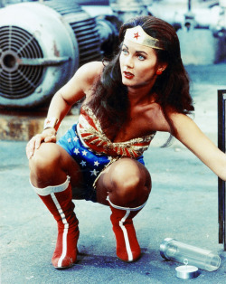  Lynda Carter as Wonder Woman 
