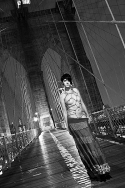 stark-arts:  stark-arts:  Brooklyn Bridge Bound - Engel Schrei on the brooklyn bridge bound and beautiful  old one that ended up on the cover of Time Out NY (color version did)