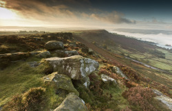 landscapelifescape:  Curbar, Peak District National Park, Derbyshire, England Curbar inversion… (by samglover99)