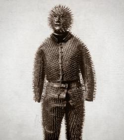 fugu-suicide:  1800’s Siberian bear hunting armour someone had to have died being bear-hugged and pinned to the corpse of a bear, or fell onto a tree at such force to be stuck. 