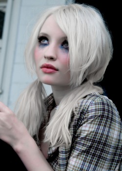 flitters:  Emily Browning 