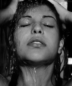 kilo-jericho-sierra:  This Is Not A PhotographIt is a pencil drawing by Diego Fazio, a 22 year old self-taught artist living in Italy. He began his career designing tattoos and perfected his photorealism technique over a period of several years.
