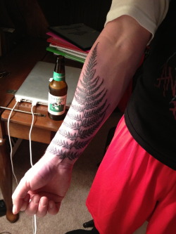 fuckyeahtattoos:  My boyfriend’s fern tattoo.
