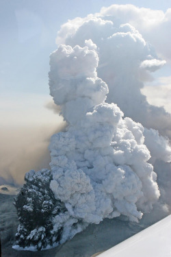 Nosens: Volcanic Eruption In Eyjafjallajökull (By Baldvinh)