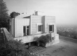 B22-Design:  Ennis Residence - Los Angeles - California -Frank Loyd Wright - 1954