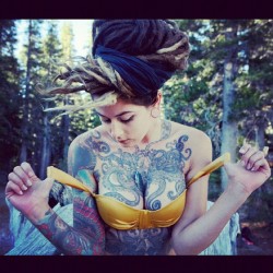 freyjaveda:  New set “Freyja” by @sawacide on suicidegirls.com @suicidegirls #SG #SuicideGirls #SuicideGirl #lusciousSuicide #Luscious #freyjaveda #beehive #dreads #dreadlocks #pinup #gold #bikini #chestpiece #tattooed #tattooedlady #boobstagram 