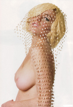 pussylequeer:  Lindsay Lohan photographed by Bert Stern