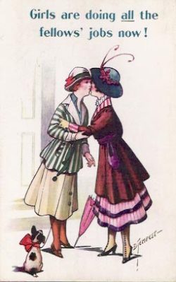 blanksandbobbypins:  Cause vintage WWI lesbians