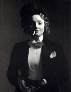 milstil:  When the girls dress like the boys x white tie and tails VIII. Marlene Dietrich understood men’s clothes better than most men. And style wise she was far ahead of her time. In a time in which women were more or less stuck to skirts and dresses,