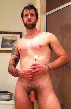 Rynotn:  Garbageguy:   The Garbageguy After A Good Chest Shaving!  2/2 Garbageguy.tumblr.com