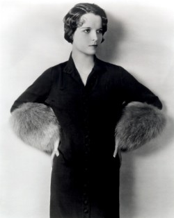 miss-flapper:  Mary Louise Brooks (November 14, 1906 – August 8, 1985) “When I went to Hollywood in 1927, the girls were wearing lumpy sweaters and skirts … I was wearing sleek suits and half naked beaded gowns and piles and piles of furs.” 
