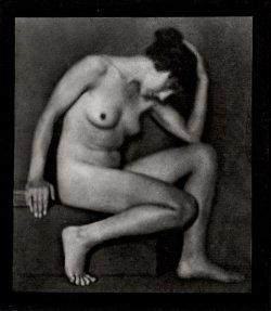 Germaine Krull - Etude de Nu, 1918