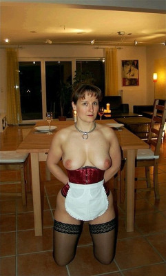 huskerredass:  onlymature:  It’s always a joy to go to Carol’s for dinner. Her preparations are always so meticulous  and her manners are just perfect. Such a charming lady.  preparing for a romantic dinner for Miss and her date  I like to use her!!!