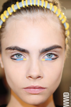 Wwd:  Runway Beauty Trend: Fade To Blue  From A Hint Of Teal To All-Over Aqua, Hues