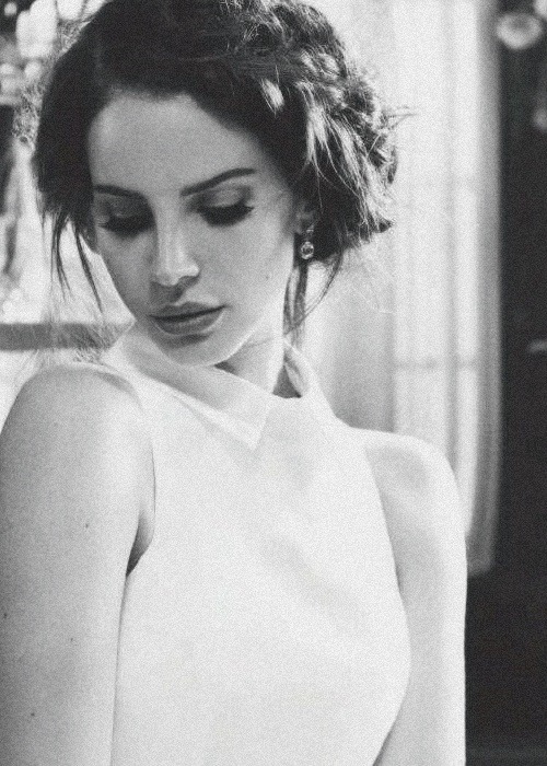 nicole-von-tainted:  Lana del Rey   adult photos
