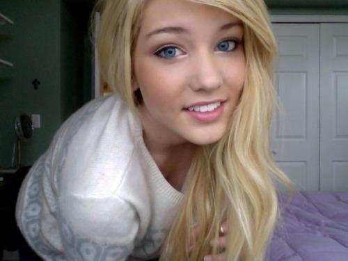 Well I&rsquo;m not much for blondes but this girl is too cute.