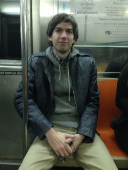 catthew:  cliterallysame:  OH MY GOD I JUST FUCKING MET DAVID KARP ON THE TRAIN WE TALKED AND HE INVITED ME TO THE OFFICE FOR LUNCH I CAN’T BREATHE SEND HELP  haha this is awesome 