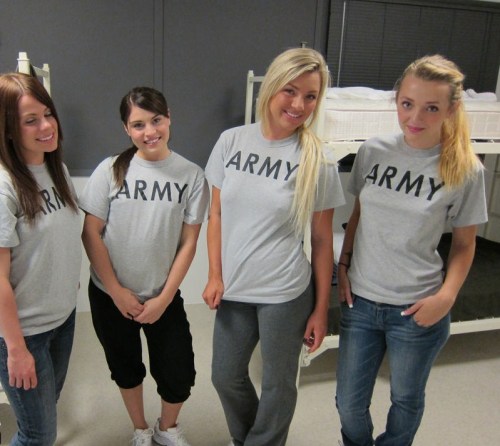 Porn Pics  Army Girls Love Pussy 