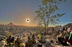 dayzea:  divine-momentsof-truth:  an amazing photo of the solar eclipse at the eclipse festival in cairns. Photo by adam tang.  Insaaaane