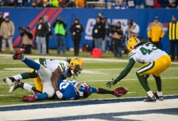 never-sated:  New York Giants 38 - 10 Green Bay Packers It sure feels good to get out of November with a win.  Go Big Blue! 