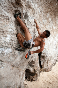 what-a-climber:  Yeah buddy get that toe hook Krabi, Thailand 