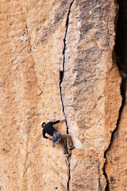 what-a-climber:  Karate Crack in Smith Rock