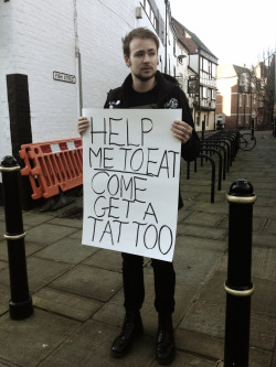 thisisthemaxwellmurder:  This Christmas think of your tattooists who aren’t making any money 