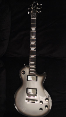 tim721:  Gibson Les Paul Studio Silverburst
