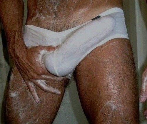 nice wet bulge porn pictures